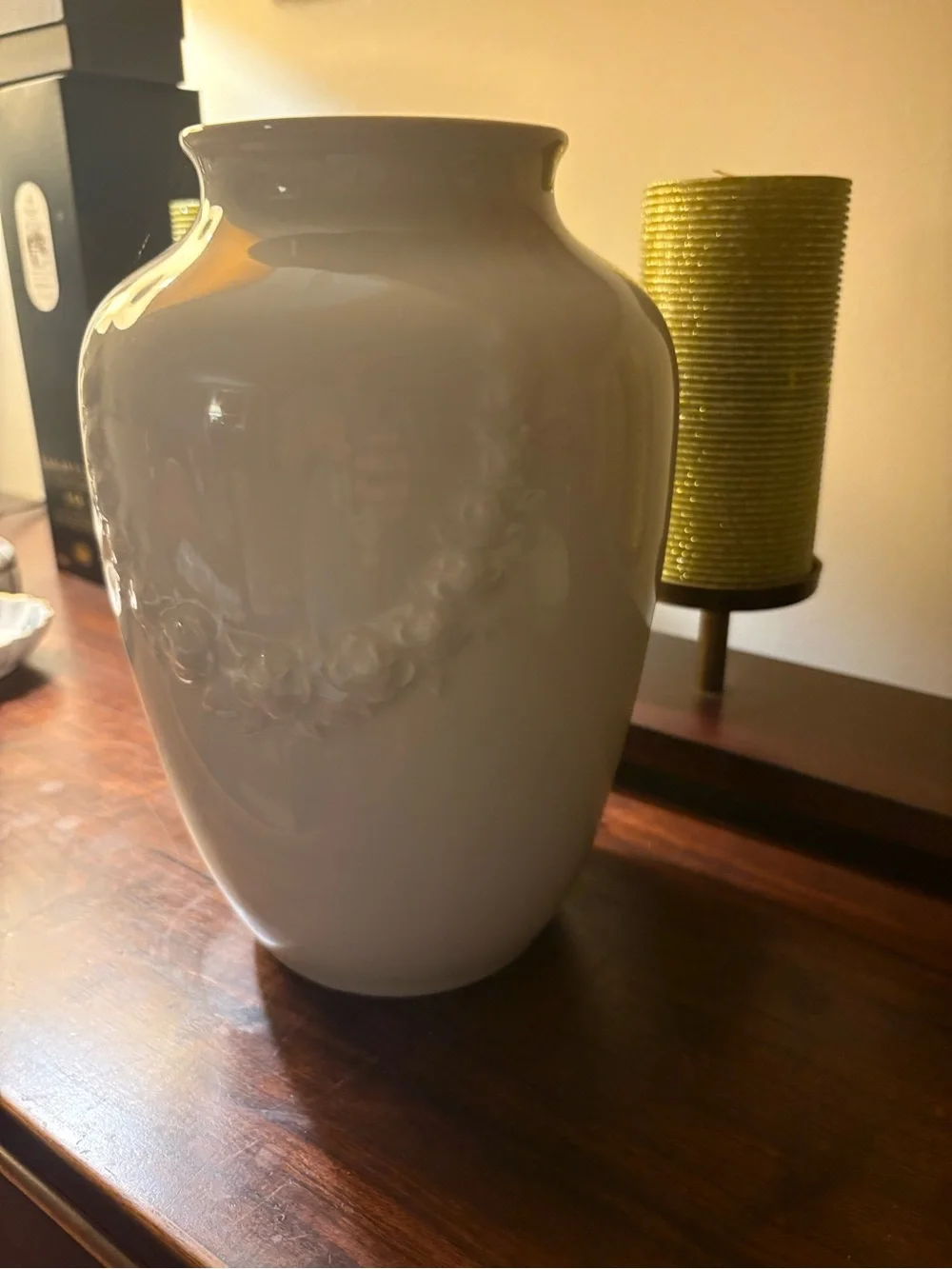 Classic White Ceramic Vase with Raised Floral Garland